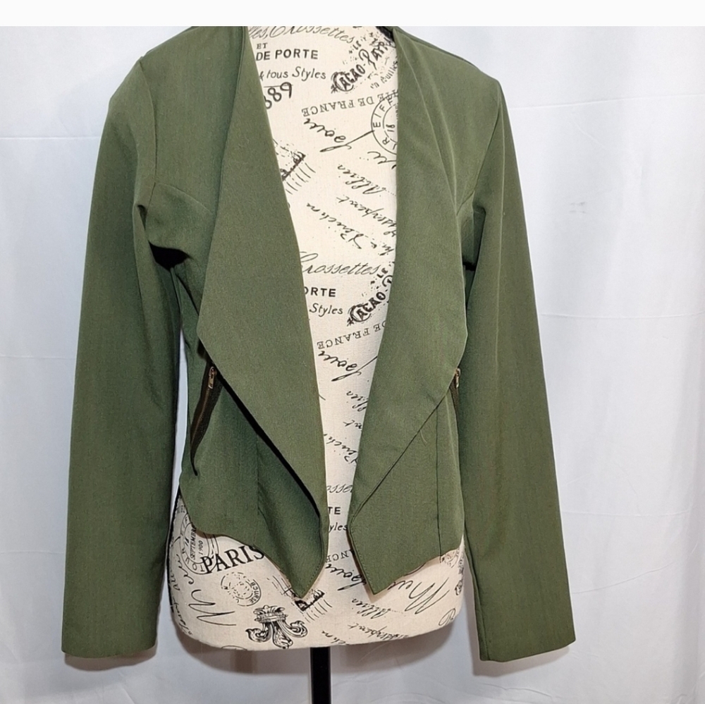 UNBRANDED MEDIUM CROPPED JACKET. - Picture 2 of 5